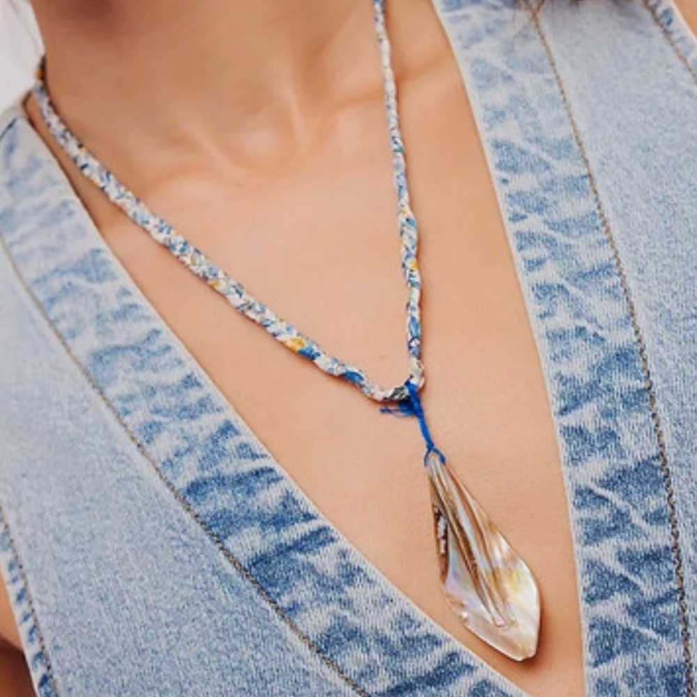 Free people X Ariana Ost The Era Strand